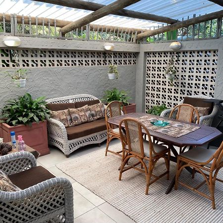 Eden Rose Manor B&B لا ميرسي المظهر الخارجي الصورة