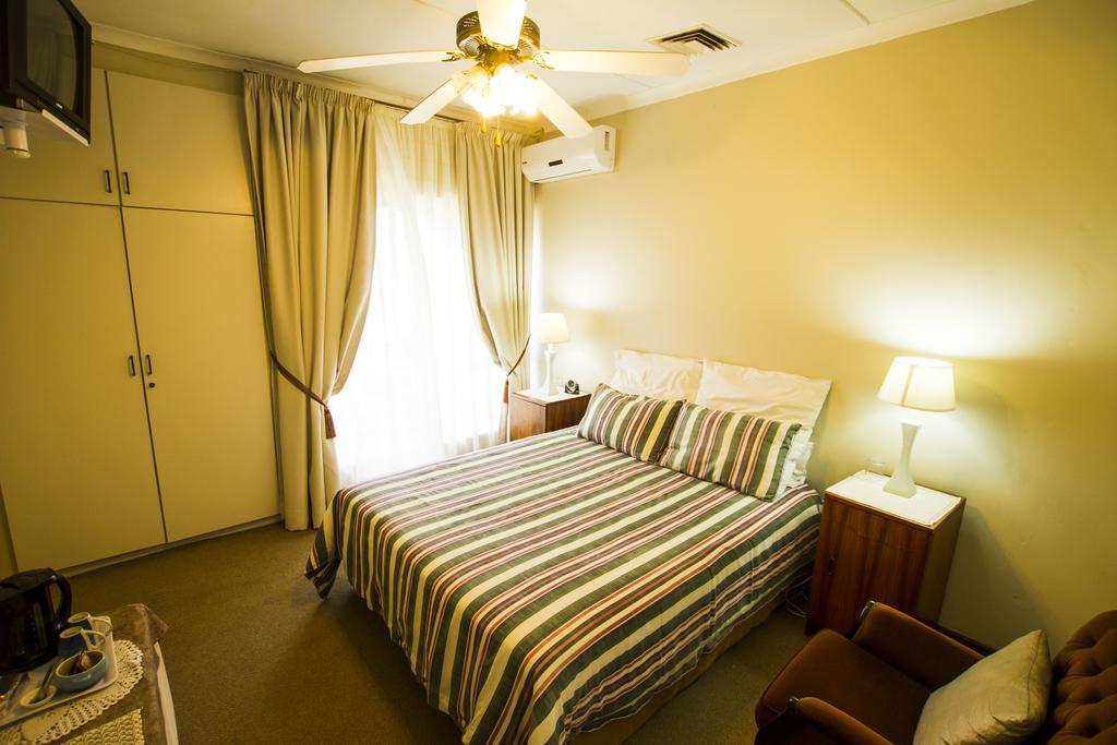Eden Rose Manor B&B لا ميرسي المظهر الخارجي الصورة