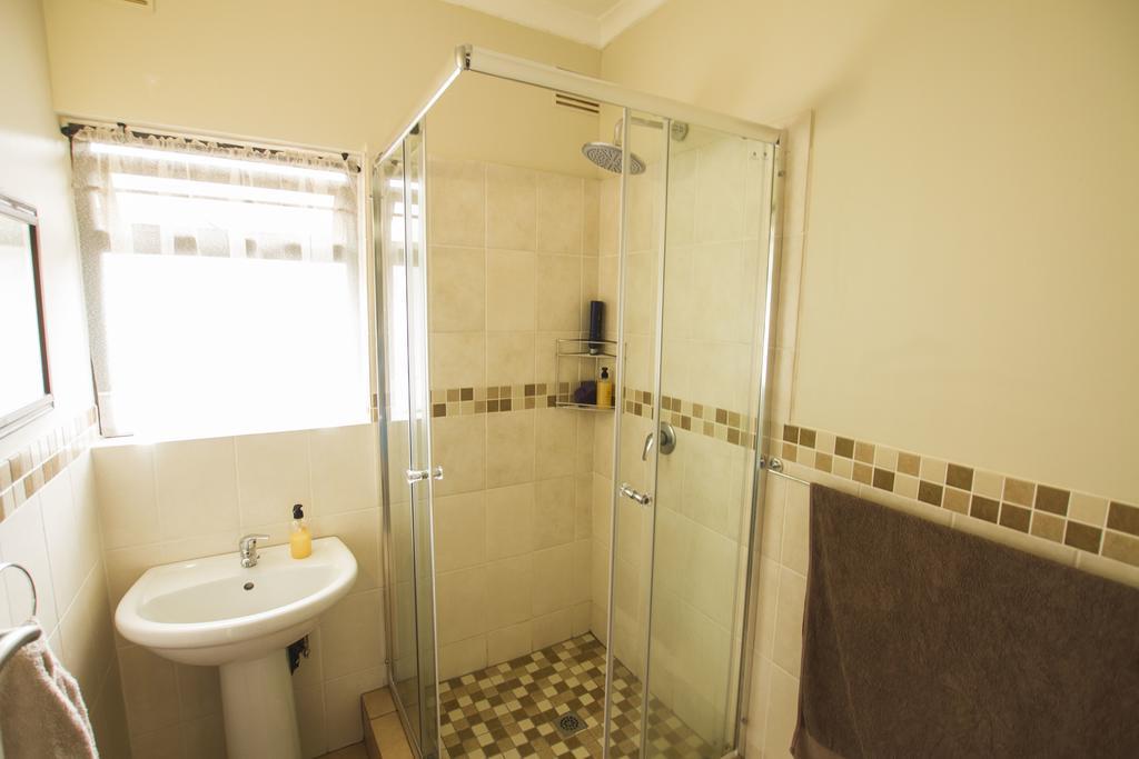 Eden Rose Manor B&B لا ميرسي المظهر الخارجي الصورة